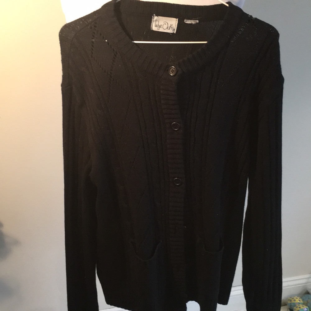 WYE OAKS Deep navy blue cardigan